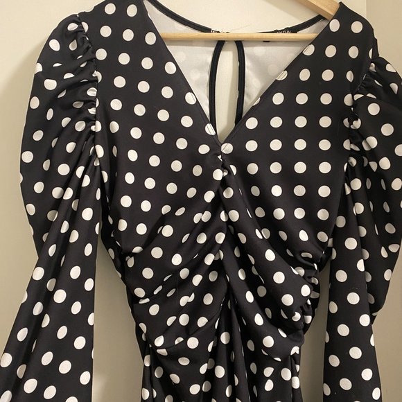 Polka Dot and Ruched Puff Sleeve Romper – Nasty Gal - Picture 5 of 6